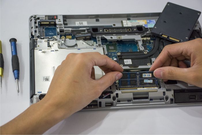 Metal-Core Boards (Aluminum / Copper)